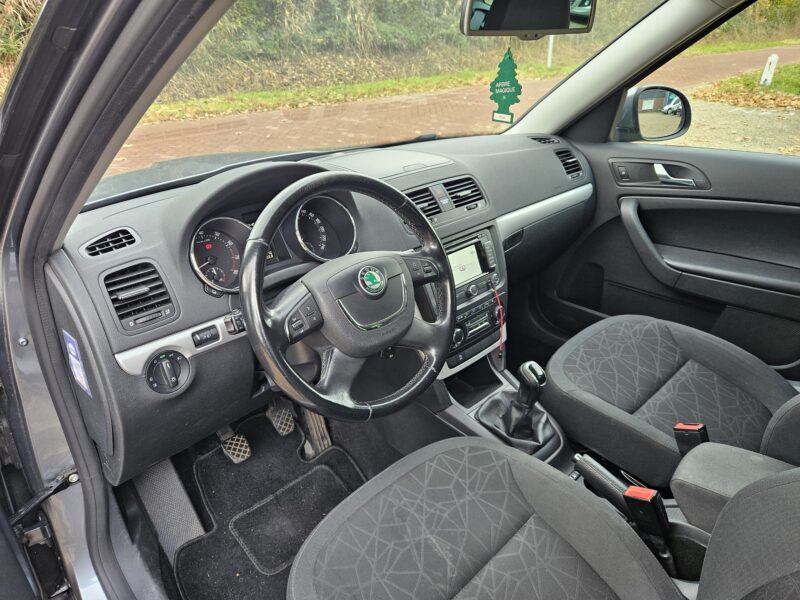 Skoda Yeti, 1.2 TSI Tour|Clima|NAVI|CruiseControle|PDC|Trekhaak|Stuurbediening|NAP|Hoge instap