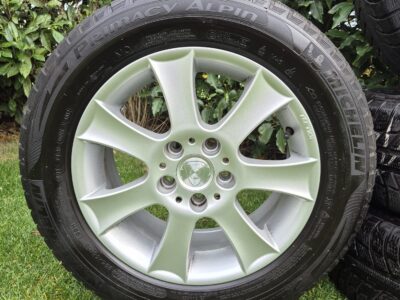 16 inch Mercedes Audi VW Skoda velgen met winterbanden 5x112