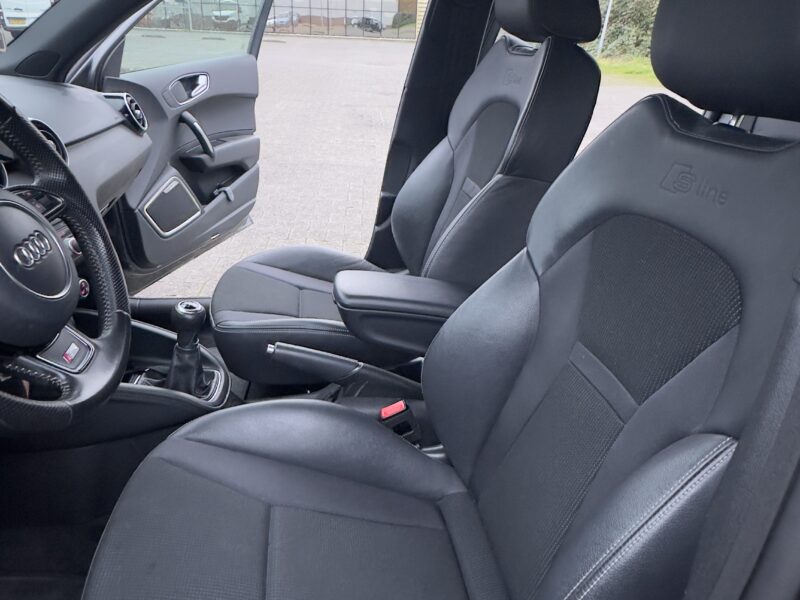 Audi A1 1.2 Tfsi (donkergrijs) Sportback PRO 2x S-Line