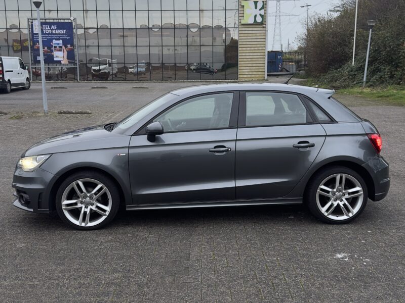 Audi A1 1.2 Tfsi (donkergrijs) Sportback PRO 2x S-Line