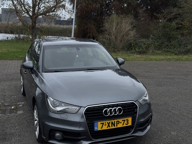 Audi A1 1.2 Tfsi (donkergrijs) Sportback PRO 2x S-Line