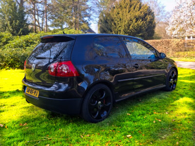 Volkswagen Golf 5 GTI - 300PK