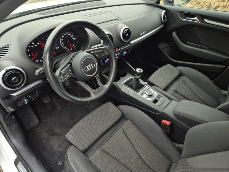 Audi A3 30 TFSI Sport LE
